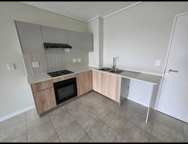 2 BEDROOM PROPERTY TO RENT IN MOOIKLOOF